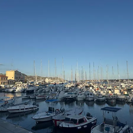 Kadevi Apartment -Centralissimo, Parcheggio, Bici-