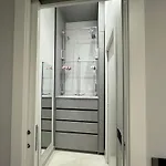 Kadevi -centralissimo, Parcheggio Gratuito, Bici A Disposizione- Apartamento